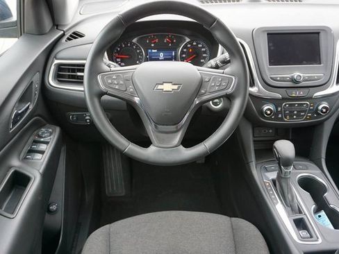 Used 2024 Chevrolet Equinox LT image 17