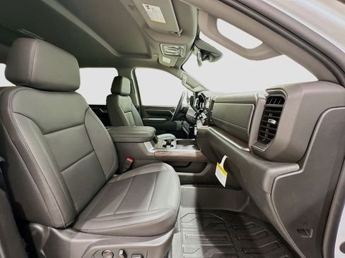 New 2026 GMC Sierra 3500 SLT w/ SLT Convenience Package AWD/4WD image 29