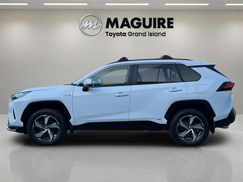 Used 2022 Toyota RAV4 SE image 23