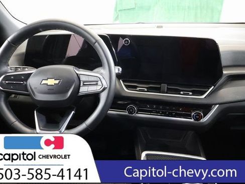 Used 2025 Chevrolet Equinox LT image 13