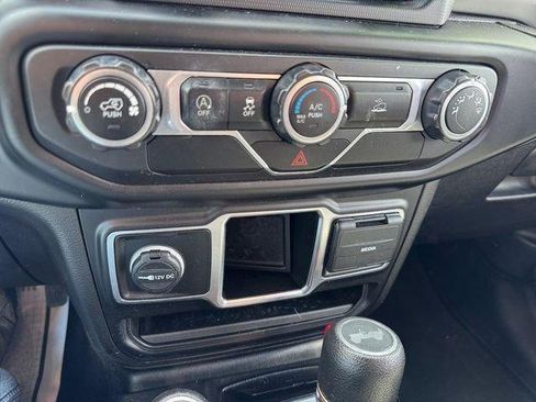 Used 2021 Jeep Wrangler Sport AWD/4WD image 17