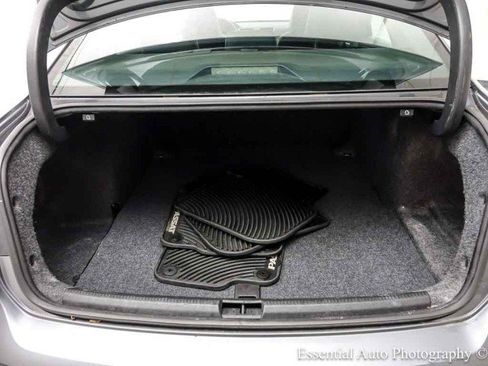Used 2015 Volkswagen Passat 1.8T SE FWD image 21