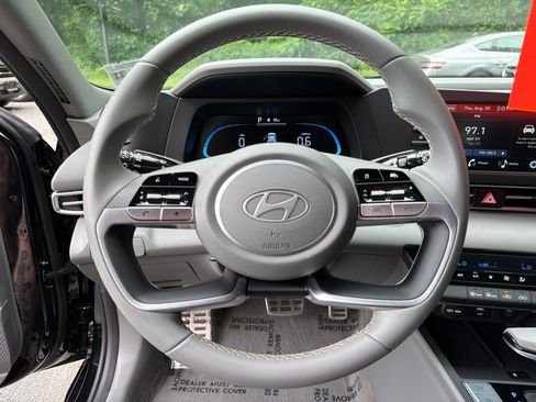 Certified 2026 Hyundai Elantra Sport FWD image 18