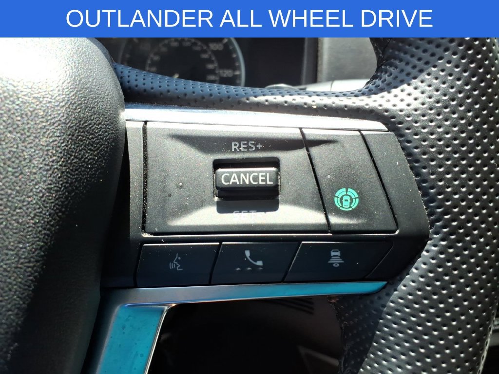 Used 2024 Mitsubishi Outlander SE AWD/4WD image 23