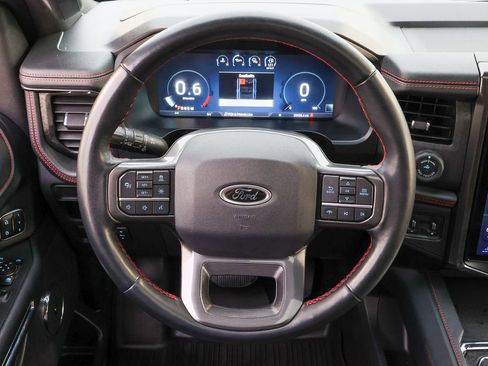 Used 2023 Ford Expedition Limited image 10