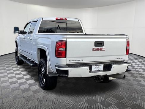 Used 2019 GMC Sierra 2500 Denali image 4
