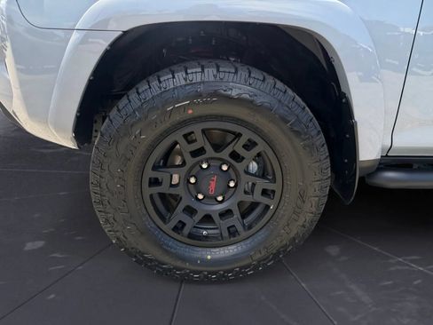 Used 2017 Toyota 4Runner TRD Pro AWD/4WD image 25