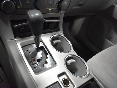 Used 2012 Toyota Highlander FWD w/ Cold Weather Pkg image 17