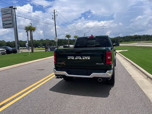 New 2026 RAM 1500 Laramie AWD/4WD image 4