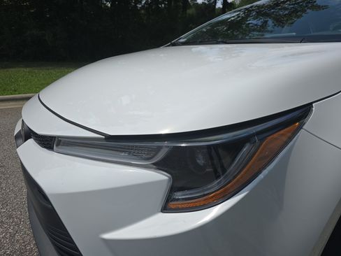 Used 2024 Toyota Corolla LE FWD image 28