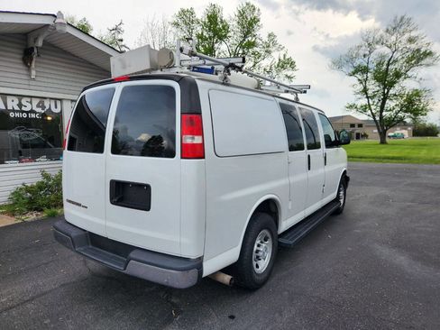 Used 2016 Chevrolet Express 3500 image 18