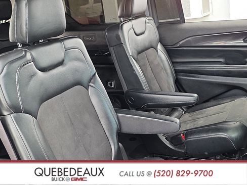 Used 2022 Jeep Grand Cherokee L Laredo RWD image 19