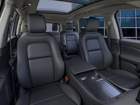 New 2026 Lincoln Aviator 2WD image 10