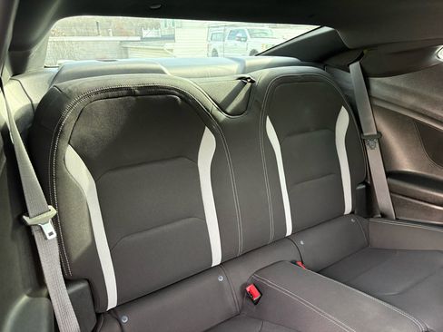 Used 2021 Chevrolet Camaro LT image 24