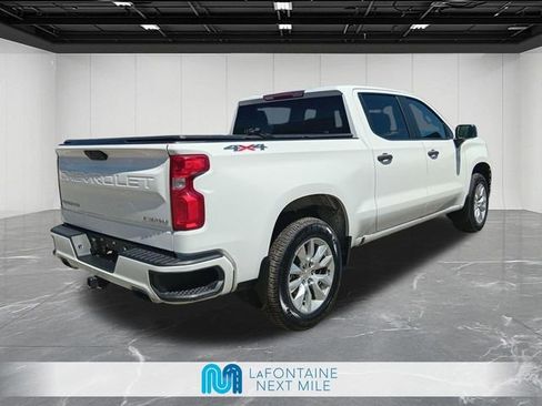 Used 2020 Chevrolet Silverado 1500 Custom w/ Custom Value Package AWD/4WD image 5