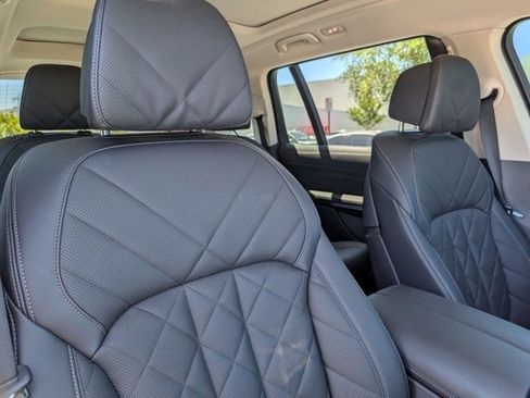 Certified 2024 BMW X7 xDrive40i w/ Executive Package AWD/4WD image 19