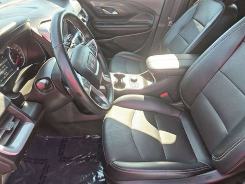 Used 2024 GMC Terrain SLT AWD/4WD image 15