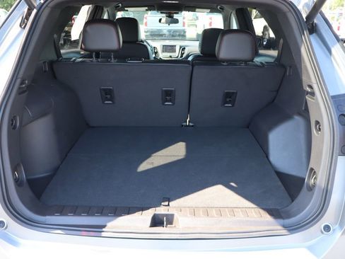 Used 2023 Chevrolet Equinox RS FWD image 22