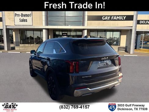 Certified 2025 Kia Sorento SX image 9