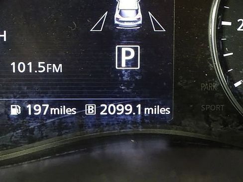 Used 2024 Nissan Kicks SV image 33