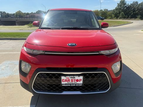 Used 2020 Kia Soul LX image 3