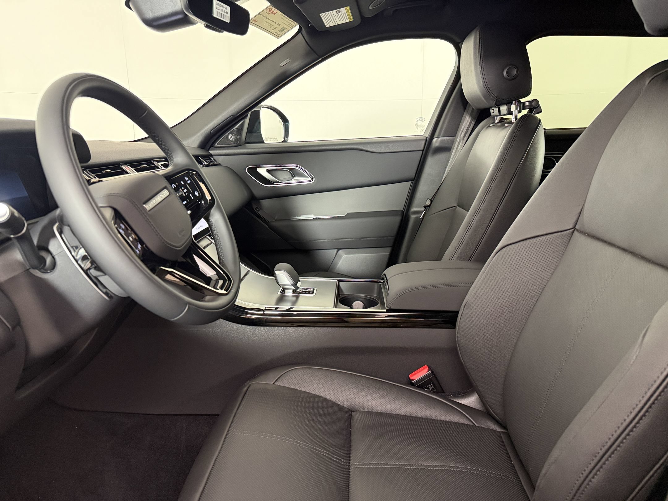 New 2026 Land Rover Range Rover Velar S AWD/4WD image 5