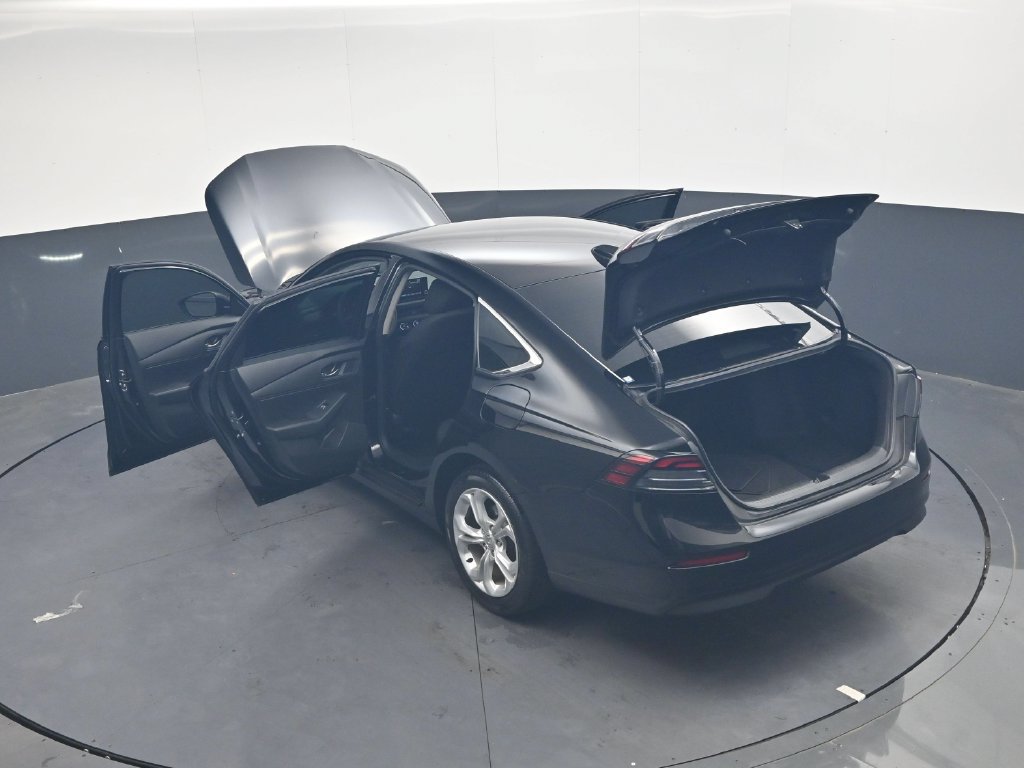 Used 2023 Honda Accord LX image 38