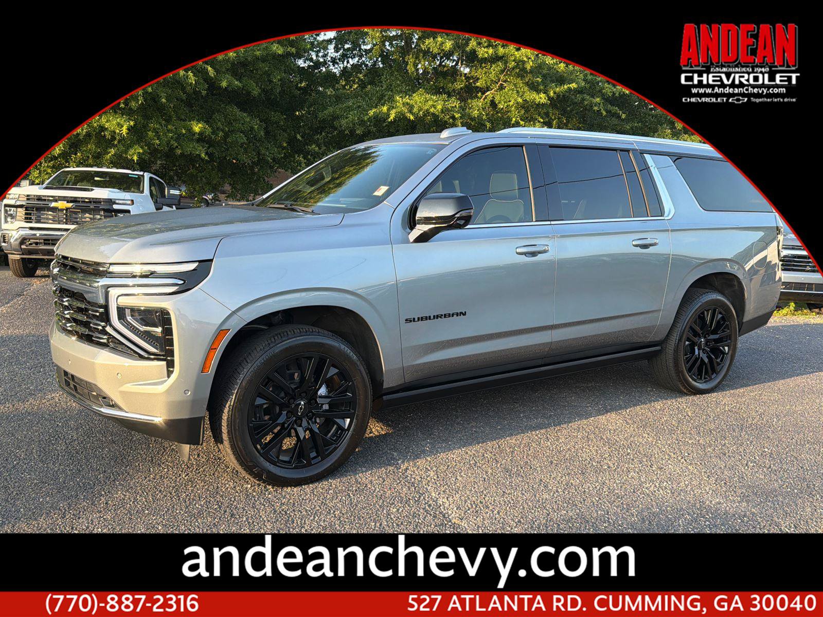 Used 2025 Chevrolet Suburban Premier AWD/4WD image 1