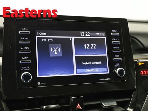 Used 2022 Toyota Camry SE FWD image 18