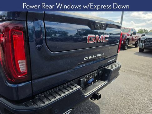 Used 2023 GMC Sierra 1500 Denali w/ Denali Reserve Package AWD/4WD image 16