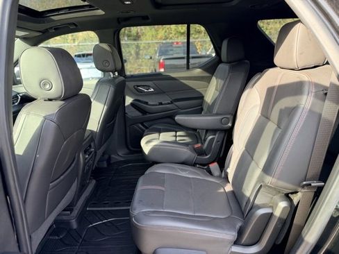 Used 2022 Chevrolet Traverse RS w/ LPO, Floor Liner Package image 29