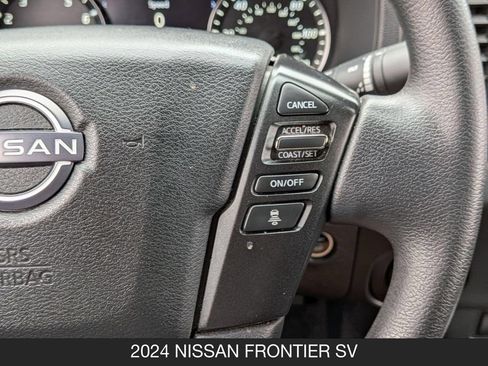 Used 2024 Nissan Frontier SV w/ Technology Package AWD/4WD image 18