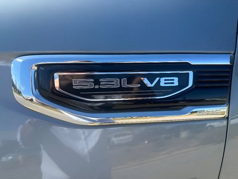 Used 2025 GMC Sierra 1500 SLT AWD/4WD image 12