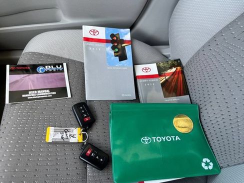 Used 2012 Toyota Camry LE FWD image 15