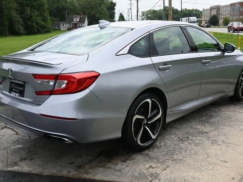 Used 2018 Honda Accord Sport image 5