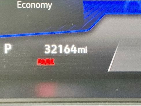 Certified 2022 Volkswagen Tiguan SE w/ Panoramic Sunroof Package image 14