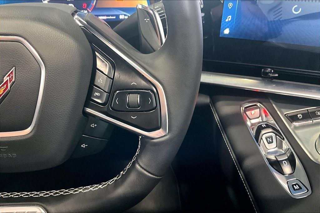 Used 2024 Chevrolet Corvette Z06 RWD image 9