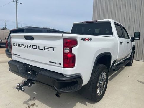 Used 2024 Chevrolet Silverado 2500 Custom w/ Custom Value Package AWD/4WD image 10
