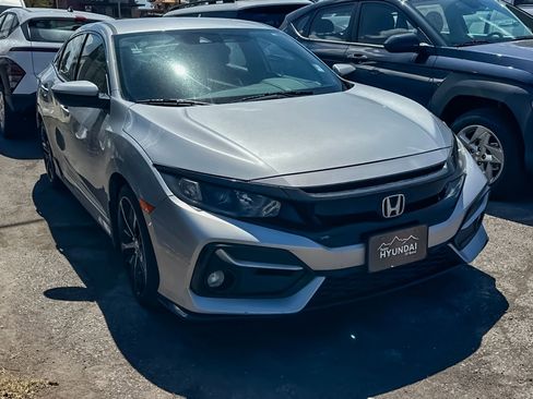 Used 2020 Honda Civic Sport image 2