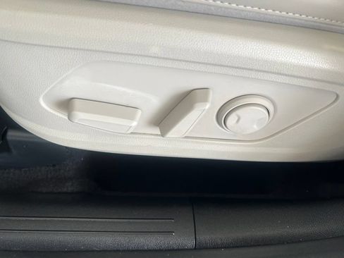 Certified 2024 Kia Sorento S w/ Panoramic Sunroof Package FWD image 48