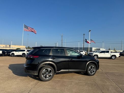 Certified 2025 Nissan Rogue SV AWD/4WD image 22