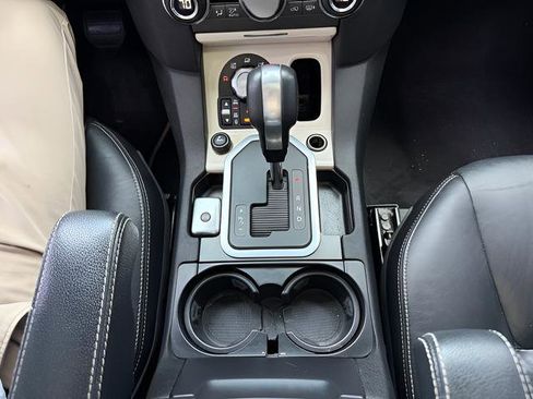 Used 2011 Land Rover LR4 HSE image 19