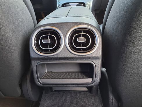 Used 2022 Mercedes-Benz C 300 Sedan image 15