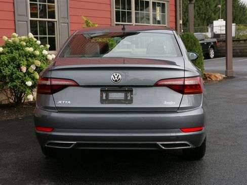 Used 2019 Volkswagen Jetta R-Line FWD image 5