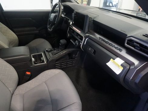 Used 2025 Toyota Tacoma SR5 image 20