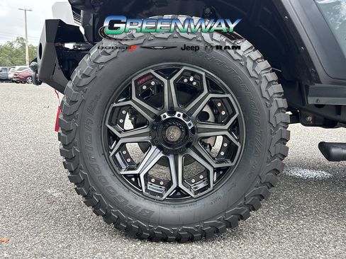 Used 2025 Jeep Wrangler Unlimited Sport AWD/4WD image 31