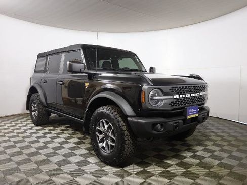 Certified 2023 Ford Bronco Badlands image 4