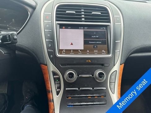 Used 2019 Lincoln Nautilus Reserve AWD/4WD image 12