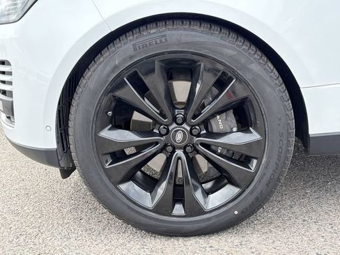 Used 2018 Land Rover Range Rover HSE AWD/4WD image 32