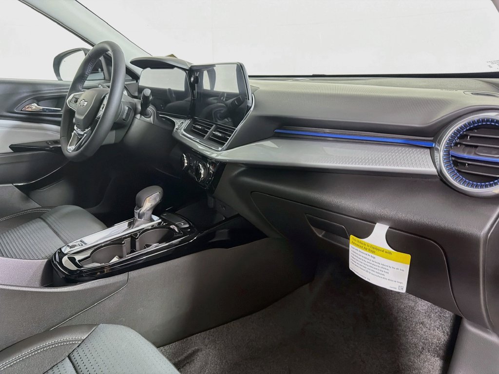 New 2026 Chevrolet Trax LT w/ Driver Confidence Package FWD image 23